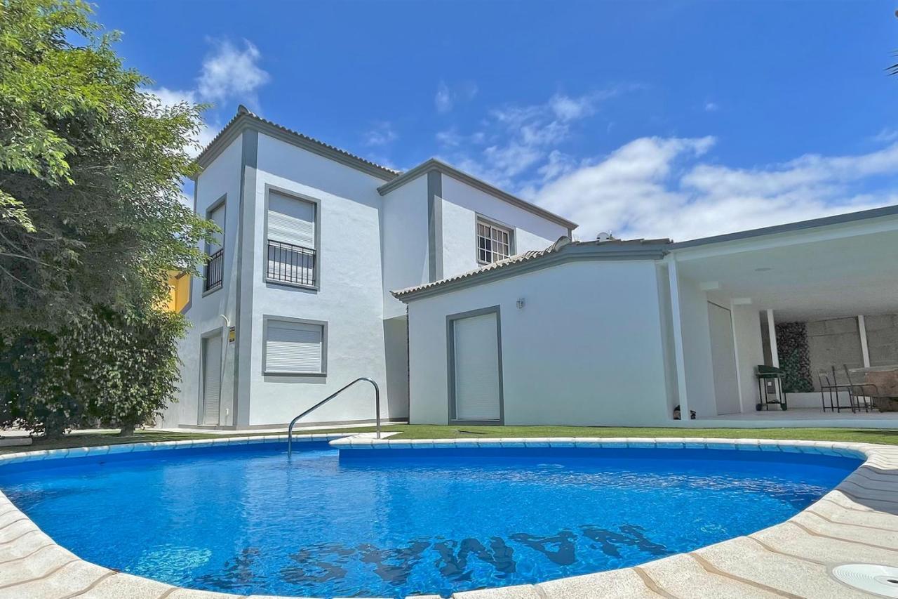 Villa Namaste Адехе Экстерьер фото